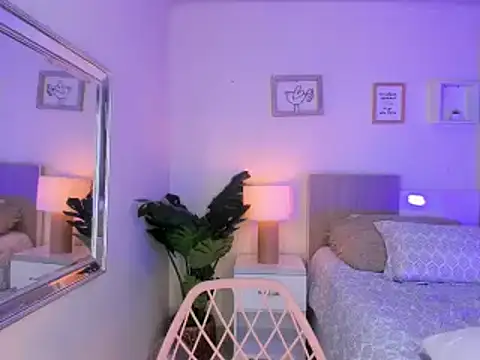 Snapshot of little_antonela chatting on March 2025 06:22:02 PM little antonela online show from March 2025 06:22:02 PM