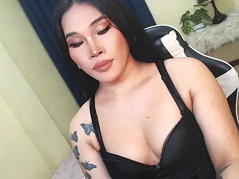 Ur Fantastic Lina online show from November 2025 08:32:01 PM