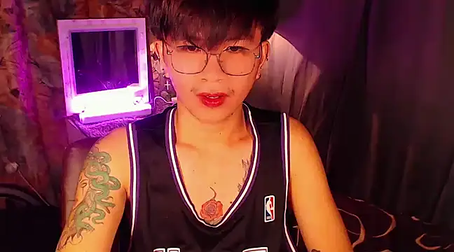 Snapshot of Sexy_Handsome_Drex chatting on December 2024 11:33:01 AM Sexy Handsome Drex online show from December 2024 11:33:01 AM