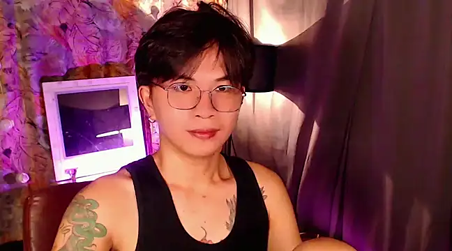 Snapshot of Sexy_Handsome_Drex chatting on December 2024 11:39:02 AM Sexy Handsome Drex online show from December 2024 11:39:02 AM