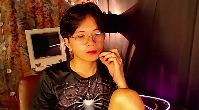 Snapshot of Sexy_Handsome_Drex chatting on December 2024 10:56:02 AM Sexy Handsome Drex online show from December 2024 10:56:02 AM