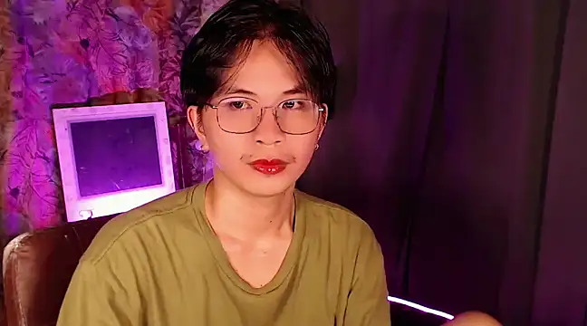 Snapshot of Sexy_Handsome_Drex chatting on December 2024 09:50:02 AM Sexy Handsome Drex online show from December 2024 09:50:02 AM