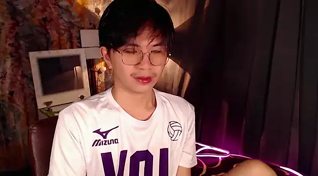 Snapshot of Sexy_Handsome_Drex chatting on December 2024 09:33:02 AM Sexy Handsome Drex online show from December 2024 09:33:02 AM