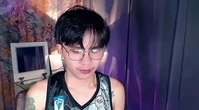 Snapshot of Sexy_Handsome_Drex chatting on January 2025 10:19:01 AM Sexy Handsome Drex online show from January 2025 10:19:01 AM