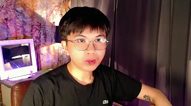 Snapshot of Sexy_Handsome_Drex chatting on February 2025 08:32:02 AM Sexy Handsome Drex online show from February 2025 08:32:02 AM