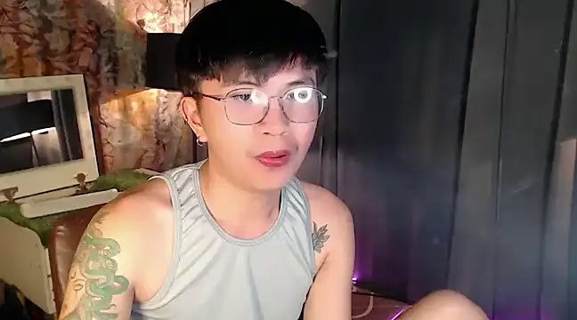 Snapshot of Sexy_Handsome_Drex chatting on February 2025 08:38:01 AM Sexy Handsome Drex online show from February 2025 08:38:01 AM