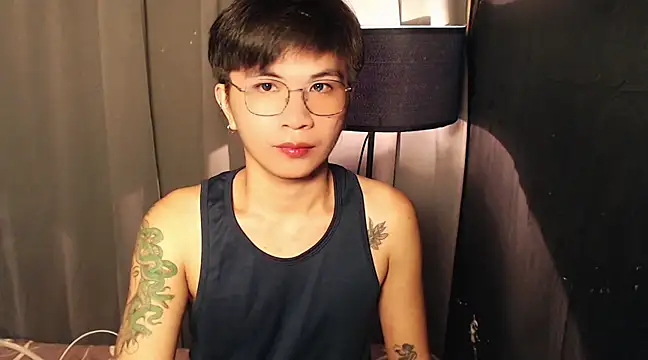 Snapshot of Sexy_Handsome_Drex chatting on February 2025 09:21:01 AM Sexy Handsome Drex online show from February 2025 09:21:01 AM