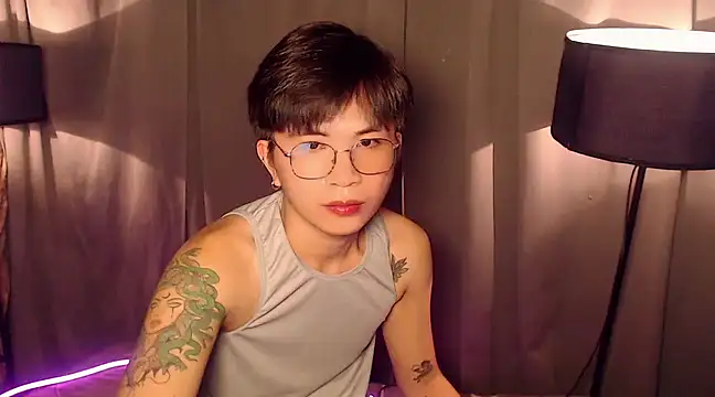 Snapshot of Sexy_Handsome_Drex chatting on March 2025 09:38:01 AM Sexy Handsome Drex online show from March 2025 09:38:01 AM