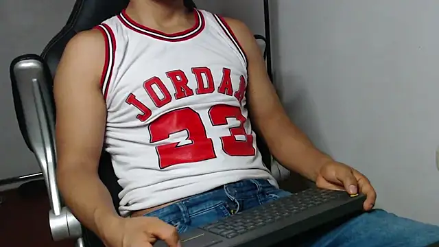 Snapshot of sexatlexx chatting on December 2024 02:19:02 AM sexatlexx online show from December 2024 02:19:02 AM