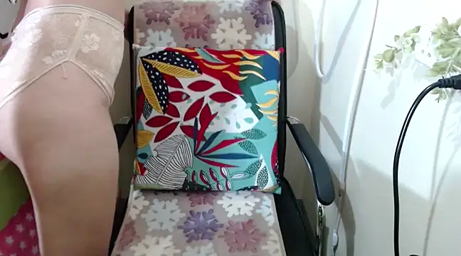 Snapshot of Skinny_regie99xxx chatting on March 2025 03:53:02 AM Skinny regie99xxx online show from March 2025 03:53:02 AM