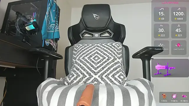 Snapshot of Redjina_Angel chatting on September 2025 01:24:02 PM Redjina Angel online show from September 2025 01:24:02 PM