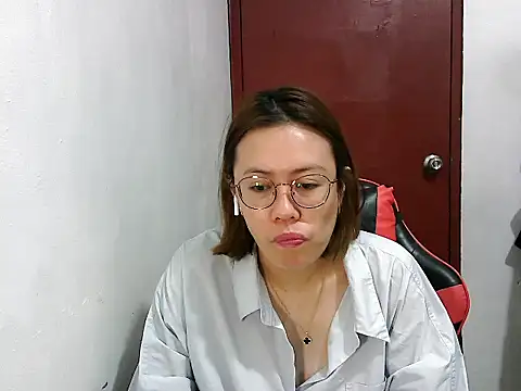 crizzybel online show from February 2025 04:35:02 PM