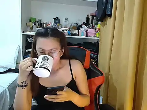 crizzybel online show from February 2026 05:22:02 PM