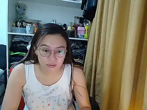 crizzybel online show from April 2026 07:01:02 PM