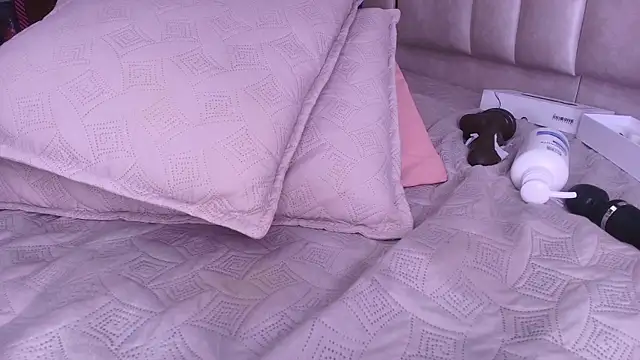 Snapshot of leon_gaby chatting on March 2025 10:32:01 PM leon gaby online show from March 2025 10:32:01 PM