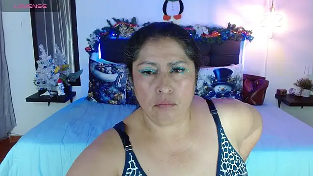 Keyla01  online show from November 2025 11:30:01 PM