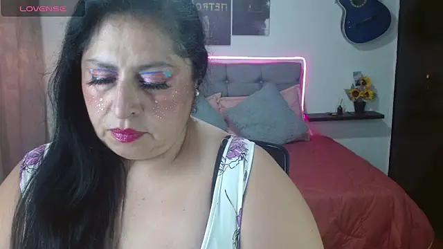 Keyla01  online show from June 2026 06:22:02 PM