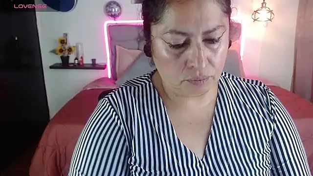 Keyla01  online show from July 2026 05:33:02 PM