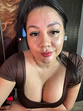 Snapshot of ValeryGrey chatting on June 2026 08:13:01 PM ValeryGrey online show from June 2026 08:13:01 PM