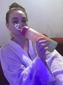 Emmacut online show from March 2025 03:01:02 AM