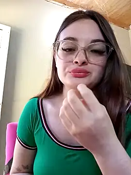 Emmacut online show from October 2025 04:51:02 PM