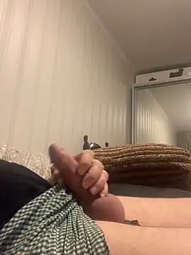 Snapshot of GHsveter chatting on December 2024 06:17:02 PM GHsveter online show from December 2024 06:17:02 PM