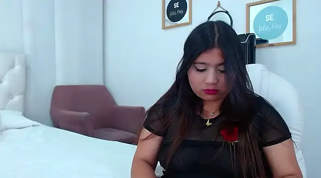 annylouis online show from January 2025 05:05:01 AM