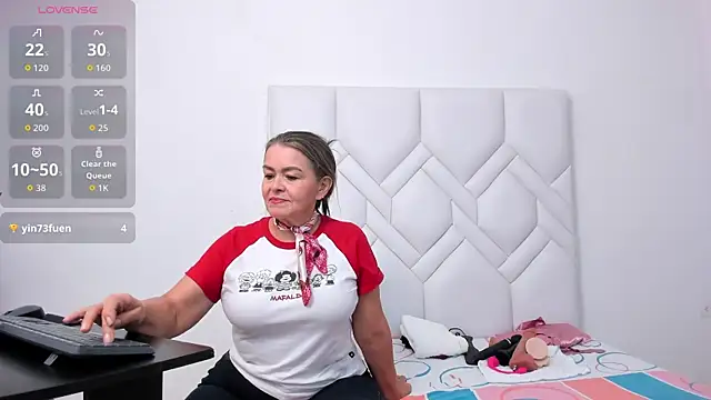 Mature Hard online show from December 2025 08:48:02 PM