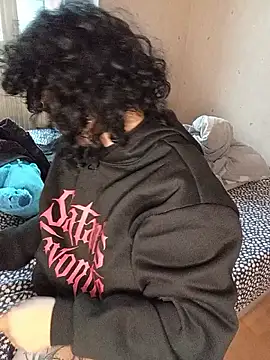 callmelouve online show from October 2025 04:31:02 PM