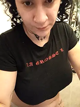 callmelouve online show from October 2025 12:38:02 PM