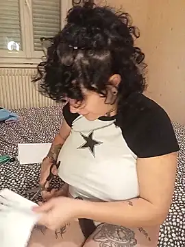 callmelouve online show from November 2025 07:59:02 PM