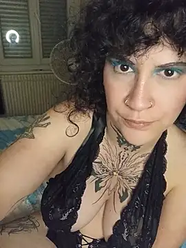 callmelouve online show from May 2026 04:04:02 PM