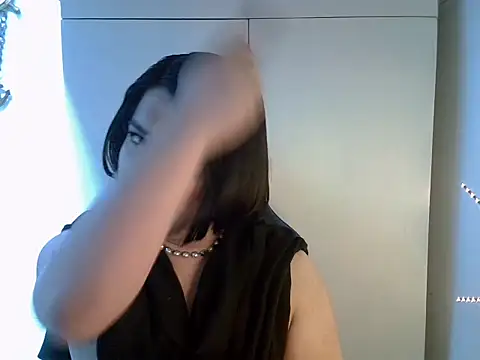 Snapshot of StrawberryWine07 chatting on January 2025 12:16:02 AM StrawberryWine07 online show from January 2025 12:16:02 AM