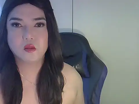 Snapshot of StrawberryWine07 chatting on April 2026 05:29:01 PM StrawberryWine07 online show from April 2026 05:29:01 PM