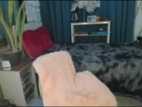 Laura yourhottestbabe123 online show from February 2026 02:05:02 AM