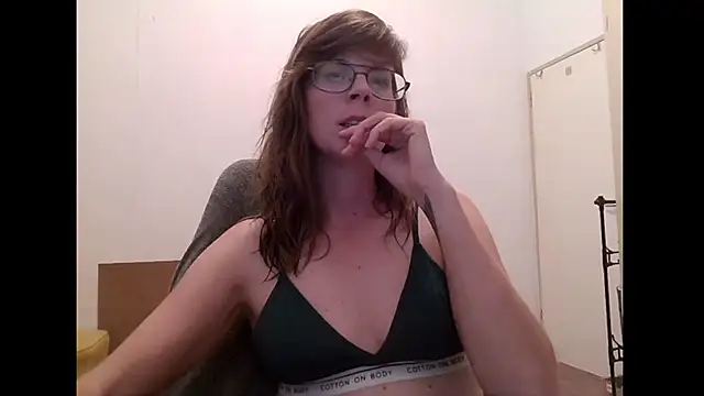 SavannaGirly online show from April 2026 01:53:01 PM