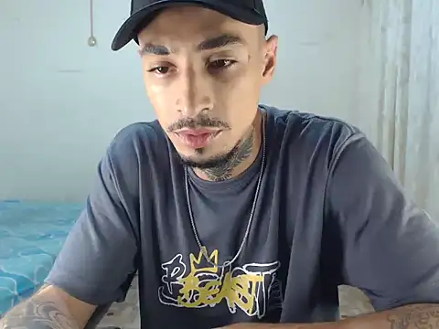 emiliano hottt online show from December 2025 10:25:02 PM