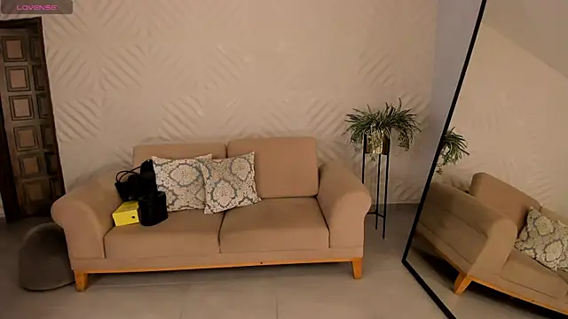 KateSunder online show from June 2026 04:01:01 PM