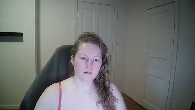 Girlnina-1995 online show from January 2025 10:49:02 AM