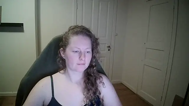 Girlnina-1995 online show from February 2025 07:55:01 PM