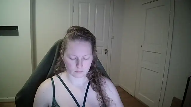 Girlnina-1995 online show from February 2025 03:19:01 PM