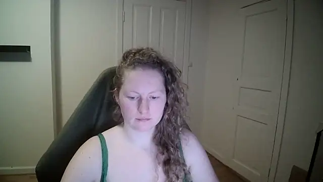 Girlnina-1995 online show from February 2025 05:19:02 PM