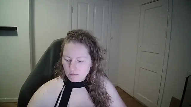 Girlnina-1995 online show from February 2025 02:38:02 PM