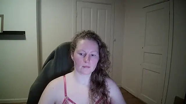 Girlnina-1995 online show from February 2025 05:09:02 PM