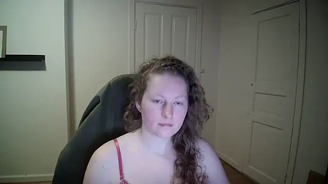 Girlnina-1995 online show from February 2025 09:41:02 PM