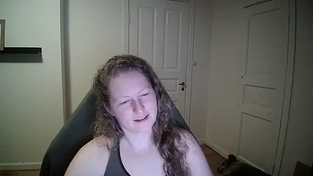 Girlnina-1995 online show from March 2025 06:44:01 PM