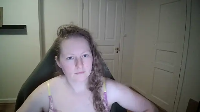 Girlnina-1995 online show from March 2025 01:50:02 PM