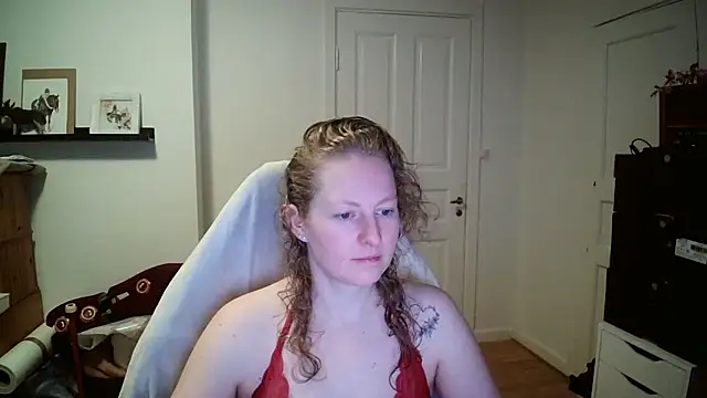 Girlnina-1995 online show from February 2026 07:27:01 AM