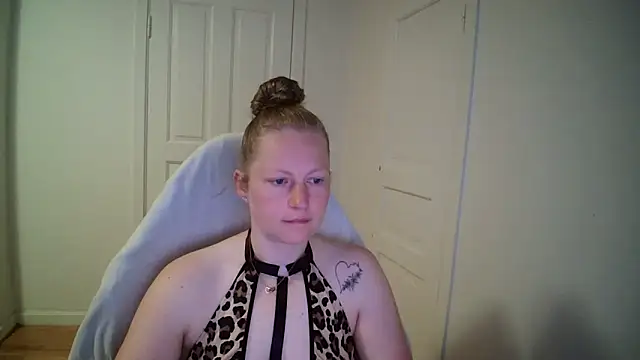 Girlnina-1995 online show from May 2026 05:03:02 AM