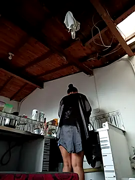 Snapshot of Bigassmommy_x chatting on December 2025 11:59:01 AM Bigassmommy x online show from December 2025 11:59:01 AM